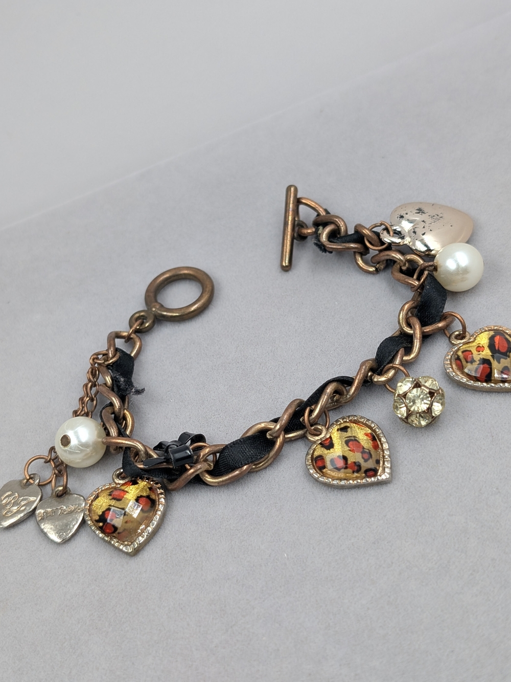 Betsey Johnson Leopard Heart Charm Bracelet Pearls Bows Rhinestones | 0841